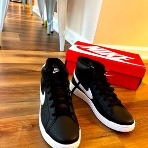 7.5M black Nike Court Royale Mid *Brand New - Never worn*